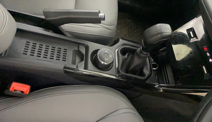 2025 Tata NEXON FEARLESS + SUNROOF DUAL TONE 1.2 PETROL, Petrol, Manual, 16,126 km, Gear Lever