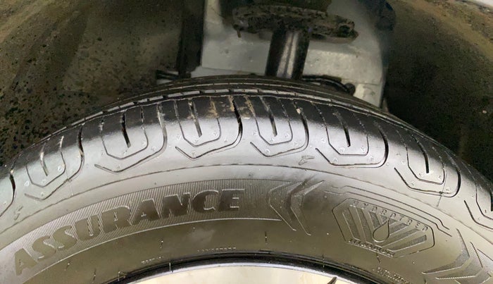 2025 Tata NEXON FEARLESS + SUNROOF DUAL TONE 1.2 PETROL, Petrol, Manual, 16,126 km, Left Front Tyre Tread