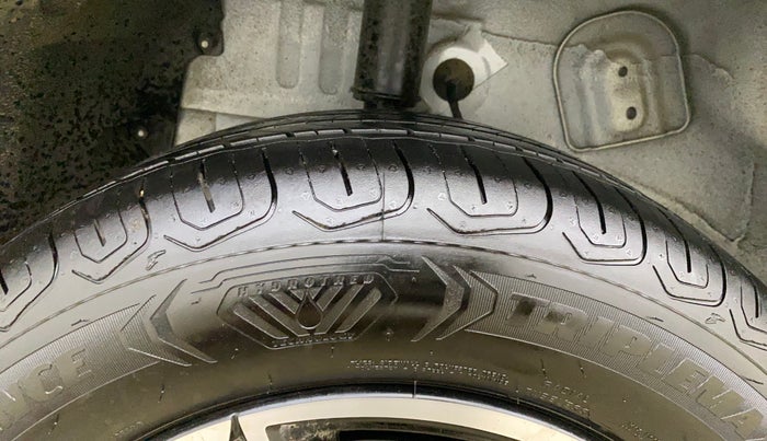 2025 Tata NEXON FEARLESS + SUNROOF DUAL TONE 1.2 PETROL, Petrol, Manual, 16,126 km, Right Rear Tyre Tread