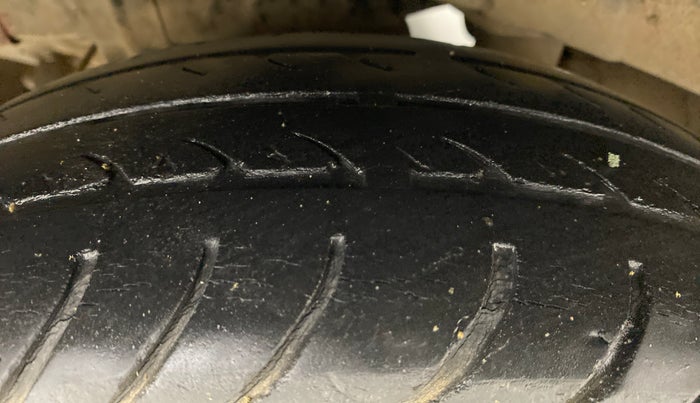 2010 Hyundai Santro Xing GLS, Petrol, Manual, 43,589 km, Right Rear Tyre Tread