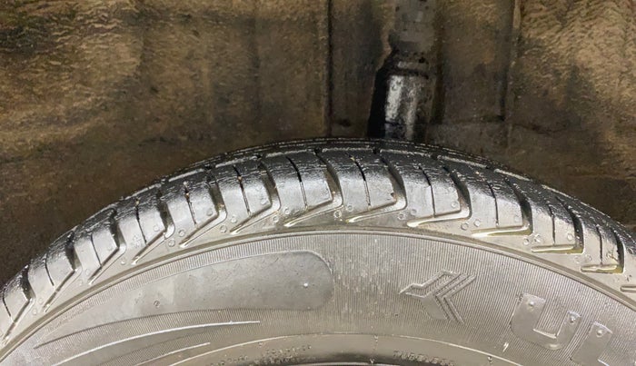 2017 Renault Kwid CLIMBER 1.0 AMT, Petrol, Automatic, 60,439 km, Left Rear Tyre Tread