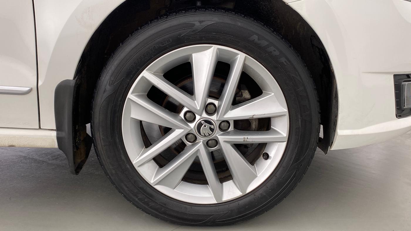 2020 Skoda Rapid STYLE 1.0TSI MT, Petrol, Manual, 55,892 km, Right Front Wheel