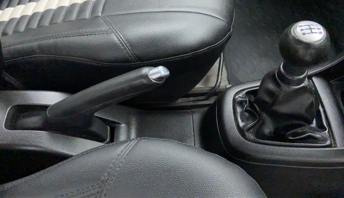 2015 Maruti Swift VDI, Diesel, Manual, 1,43,233 km, Gear Lever