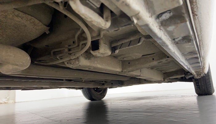 2015 Maruti Swift VDI, Diesel, Manual, 1,43,233 km, Right Side Underbody