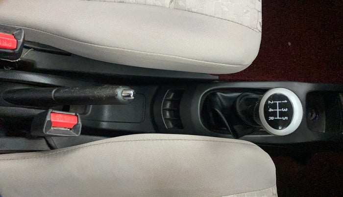 2015 Maruti Wagon R 1.0 VXI, Petrol, Manual, 1,32,558 km, Gear Lever