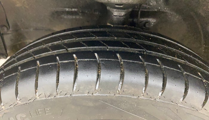 2015 Maruti Wagon R 1.0 VXI, Petrol, Manual, 1,32,558 km, Left Front Tyre Tread