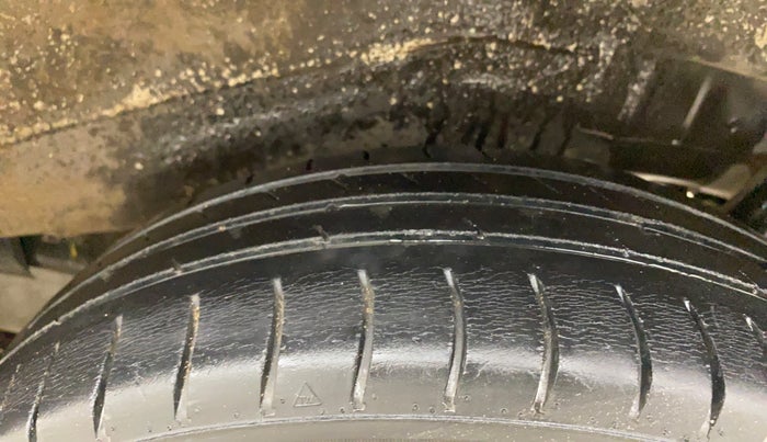 2015 Maruti Wagon R 1.0 VXI, Petrol, Manual, 1,32,558 km, Left Rear Tyre Tread
