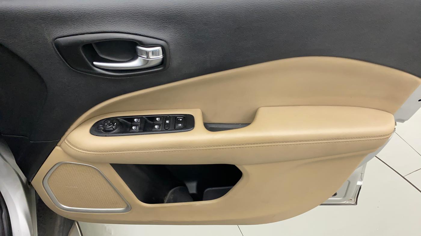 2019 Jeep Compass LONGITUDE (O) 2.0 DIESEL, Diesel, Manual, 88,776 km, Driver Side Door Panels Control