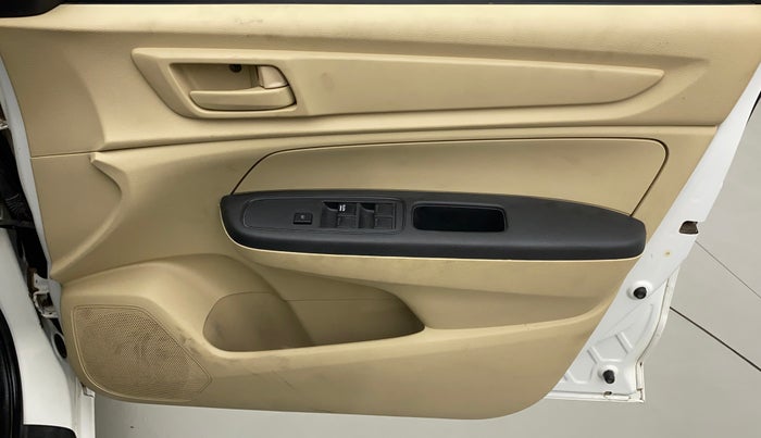 2020 Honda Amaze 1.5L I-DTEC E, Diesel, Manual, 53,713 km, Driver Side Door Panels Control