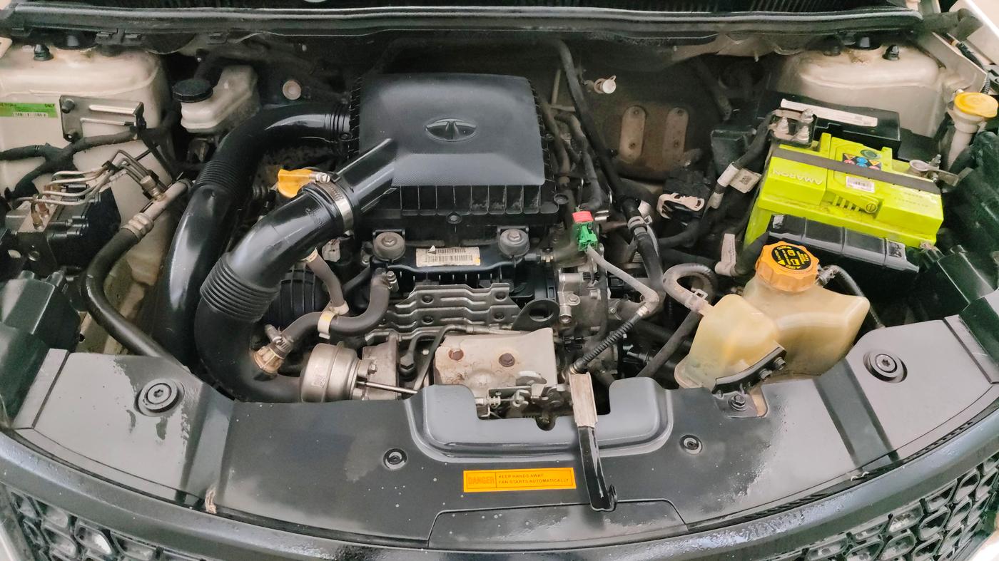 2018 Tata NEXON XM PETROL, Petrol, Manual, 1,02,378 km, Engine View