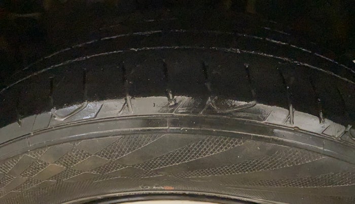 2020 Mahindra Scorpio S9, Diesel, Manual, 1,40,132 km, Left Front Tyre Tread