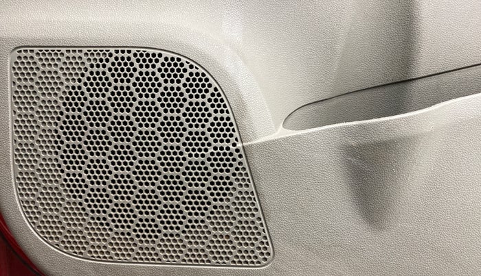 2017 Mahindra Kuv100 K4+ 6 STR, Petrol, Manual, 27,603 km, Speaker