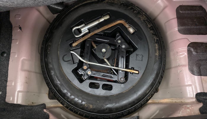 2017 Mahindra Kuv100 K4+ 6 STR, Petrol, Manual, 27,603 km, Spare Tyre