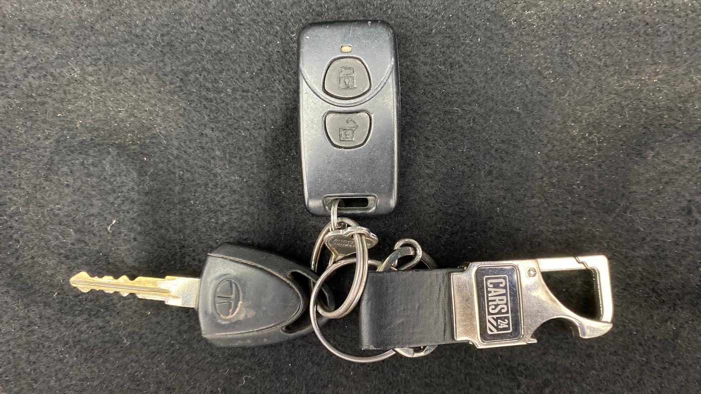 2015 Tata Nano TWIST XTA, Petrol, Automatic, 39,937 km, Key Close Up