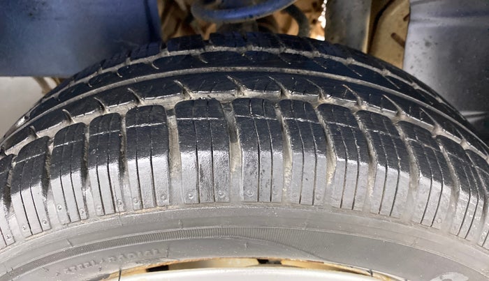 2015 Tata Nano TWIST XTA, Petrol, Automatic, 39,937 km, Left Rear Tyre Tread