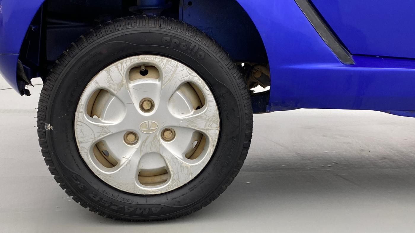 2015 Tata Nano TWIST XTA, Petrol, Automatic, 39,937 km, Right Rear Wheel