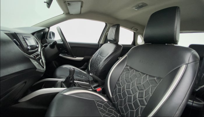 2017 Maruti Baleno DELTA PETROL 1.2, Petrol, Manual, 65,356 km, Right Side Front Door Cabin