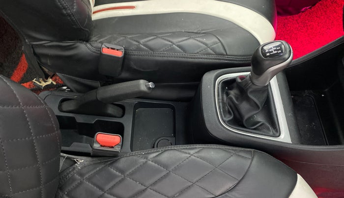 2021 Tata PUNCH CREATIVE  1.2 RTN DUAL TONE, Petrol, Manual, 33,817 km, Gear Lever