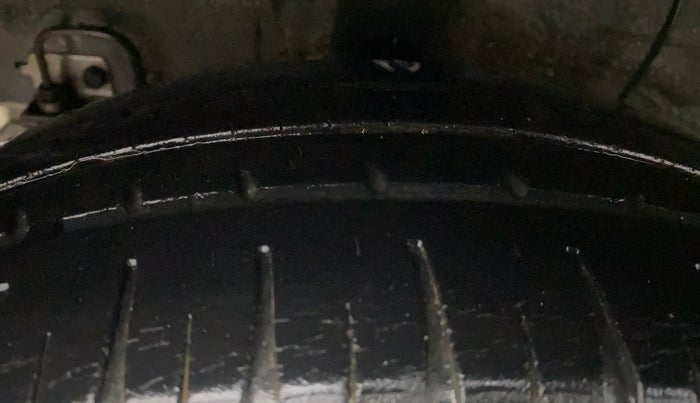 2017 Hyundai Grand i10 ASTA 1.2 KAPPA VTVT, Petrol, Manual, 31,844 km, Right Rear Tyre Tread