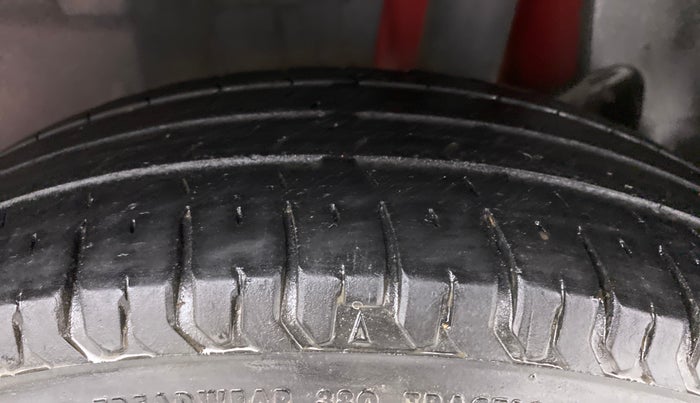 2021 Maruti Swift LXI, Petrol, Manual, 1,18,937 km, Left Rear Tyre Tread