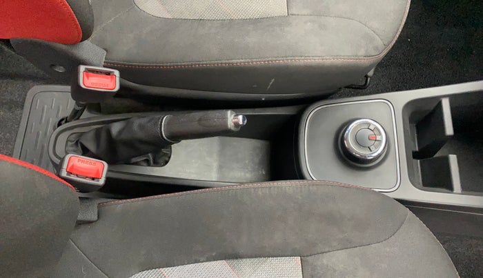 2020 Renault Kwid RXT 1.0 AMT (O), Petrol, Automatic, 53,957 km, Gear Lever