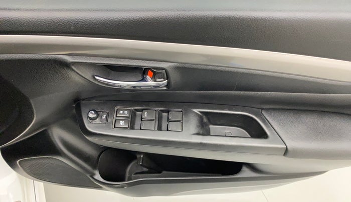 2015 Maruti Ciaz ZDI+ SHVS RS, Diesel, Manual, 62,375 km, Driver Side Door Panels Control