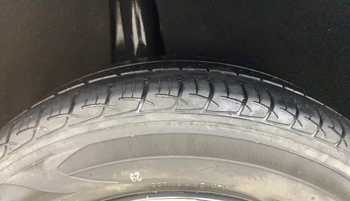 2017 Maruti Baleno DELTA PETROL 1.2, Petrol, Manual, 21,343 km, Right Rear Tyre Tread