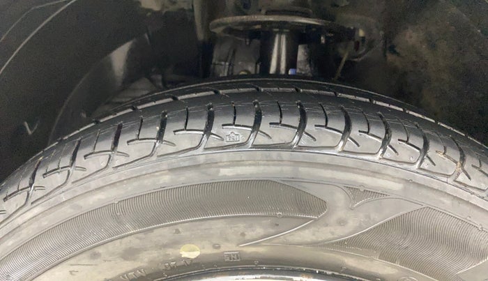 2017 Maruti Baleno DELTA PETROL 1.2, Petrol, Manual, 21,343 km, Left Front Tyre Tread