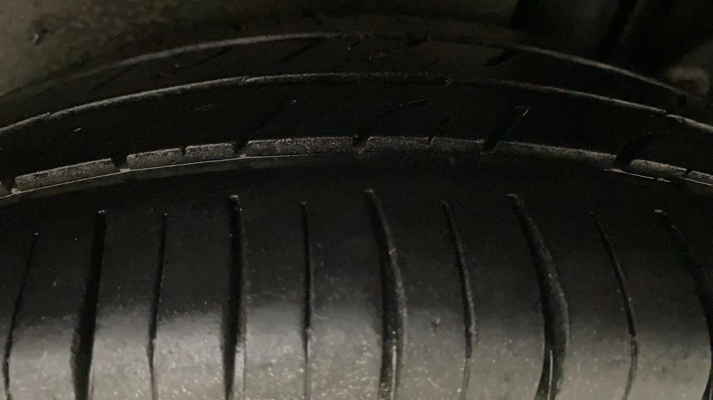 2013 Maruti Ertiga ZXI, Petrol, Manual, 70,518 km, Left Rear Tyre Tread