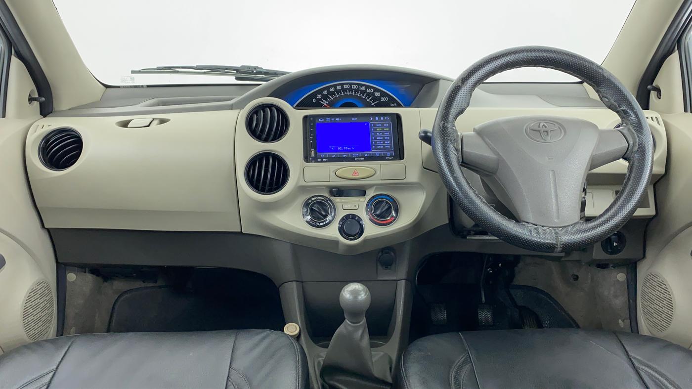2014 Toyota Etios Liva G, Petrol, Manual, 62,661 km, Dashboard