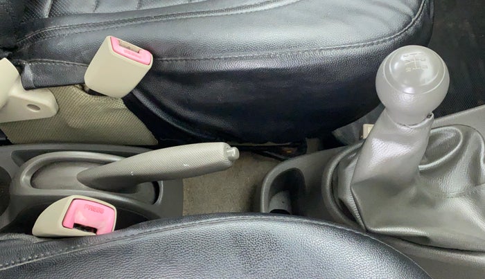 2014 Toyota Etios Liva G, Petrol, Manual, 62,661 km, Gear Lever