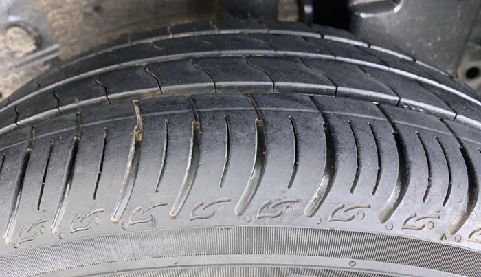 2014 Toyota Etios Liva G, Petrol, Manual, 62,661 km, Left Rear Tyre Tread