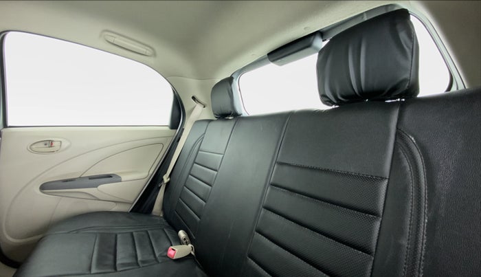 2014 Toyota Etios Liva G, Petrol, Manual, 62,661 km, Right Side Rear Door Cabin