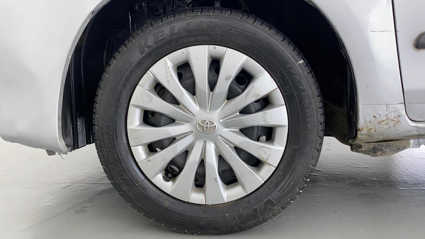 2014 Toyota Etios Liva G, Petrol, Manual, 62,661 km, Left Front Wheel