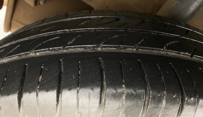 2014 Maruti Celerio VXI d, Petrol, Manual, 91,417 km, Right Rear Tyre Tread