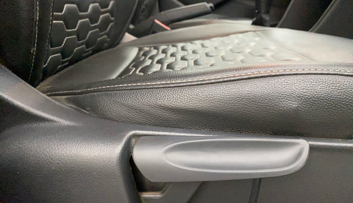 2020 Volkswagen Polo COMFORTLINE PLUS 1.0L MPI, Petrol, Manual, 38,756 km, Driver Side Adjustment Panel