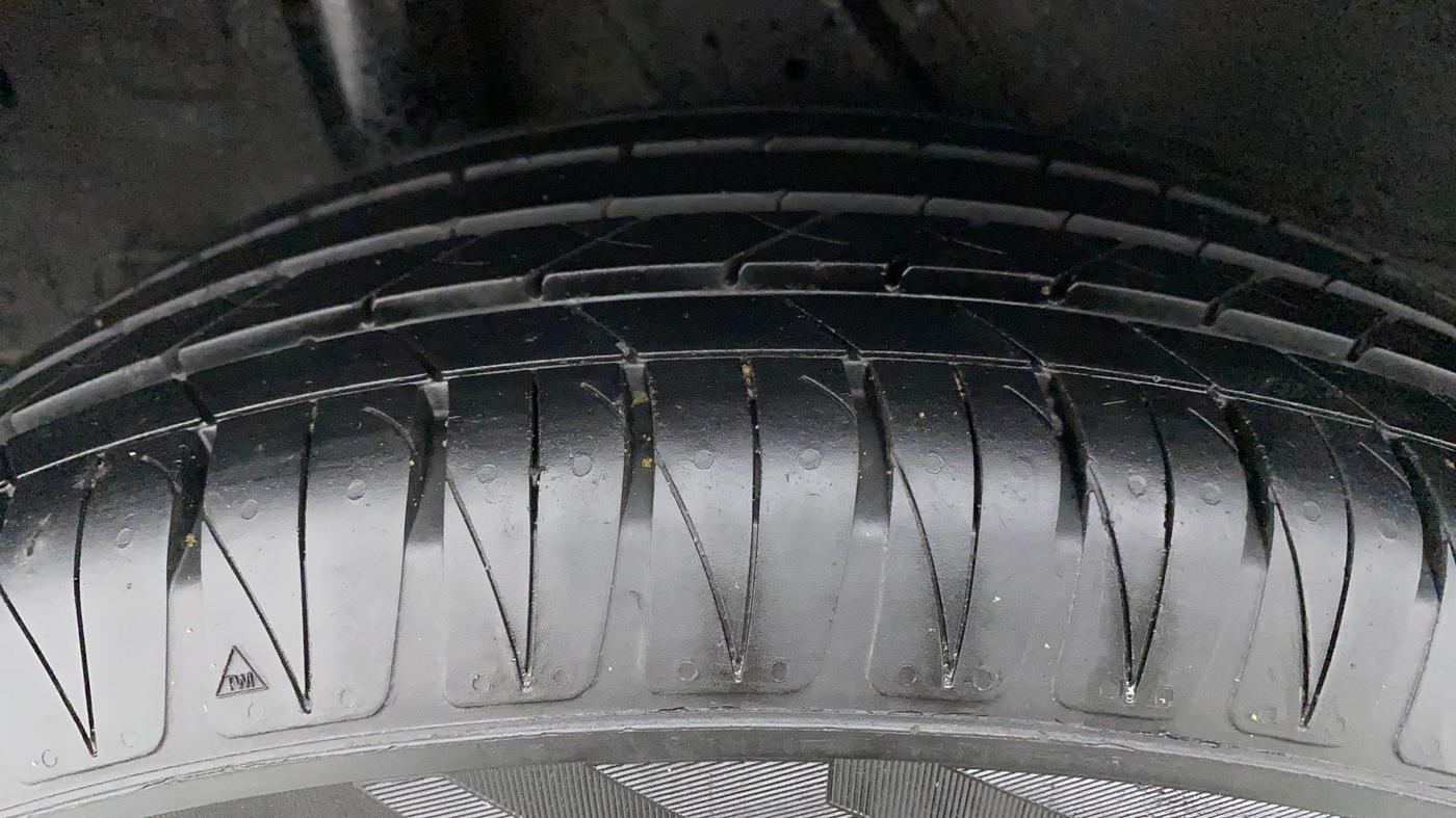 2019 Hyundai VENUE SX 1.4 CRDI, Diesel, Manual, 74,014 km, Right Rear Tyre Tread