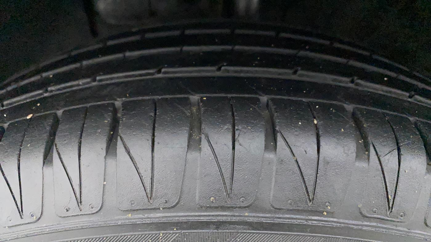 2019 Hyundai VENUE SX 1.4 CRDI, Diesel, Manual, 74,014 km, Left Front Tyre Tread