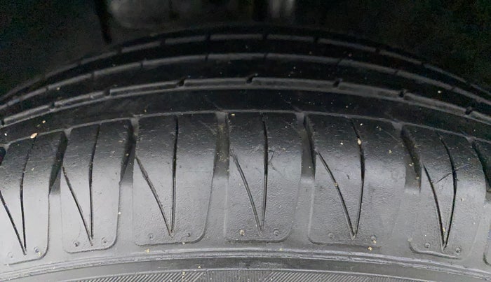 2019 Hyundai VENUE SX 1.4 CRDI, Diesel, Manual, 74,014 km, Left Front Tyre Tread