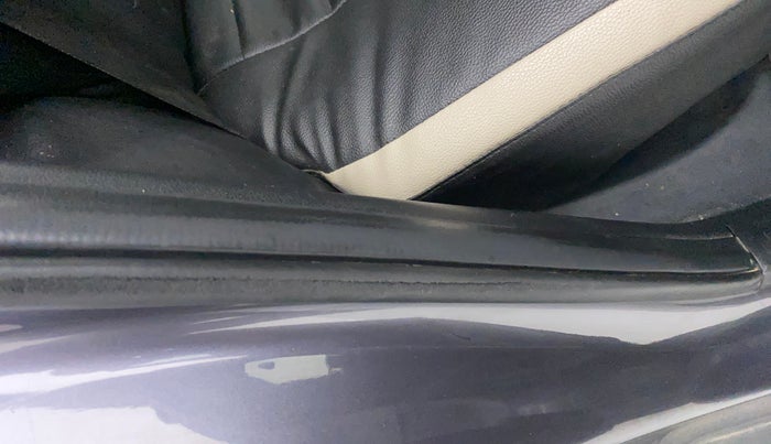 2019 Hyundai VENUE SX 1.4 CRDI, Diesel, Manual, 74,014 km, Right rear door - Beading has minor damage