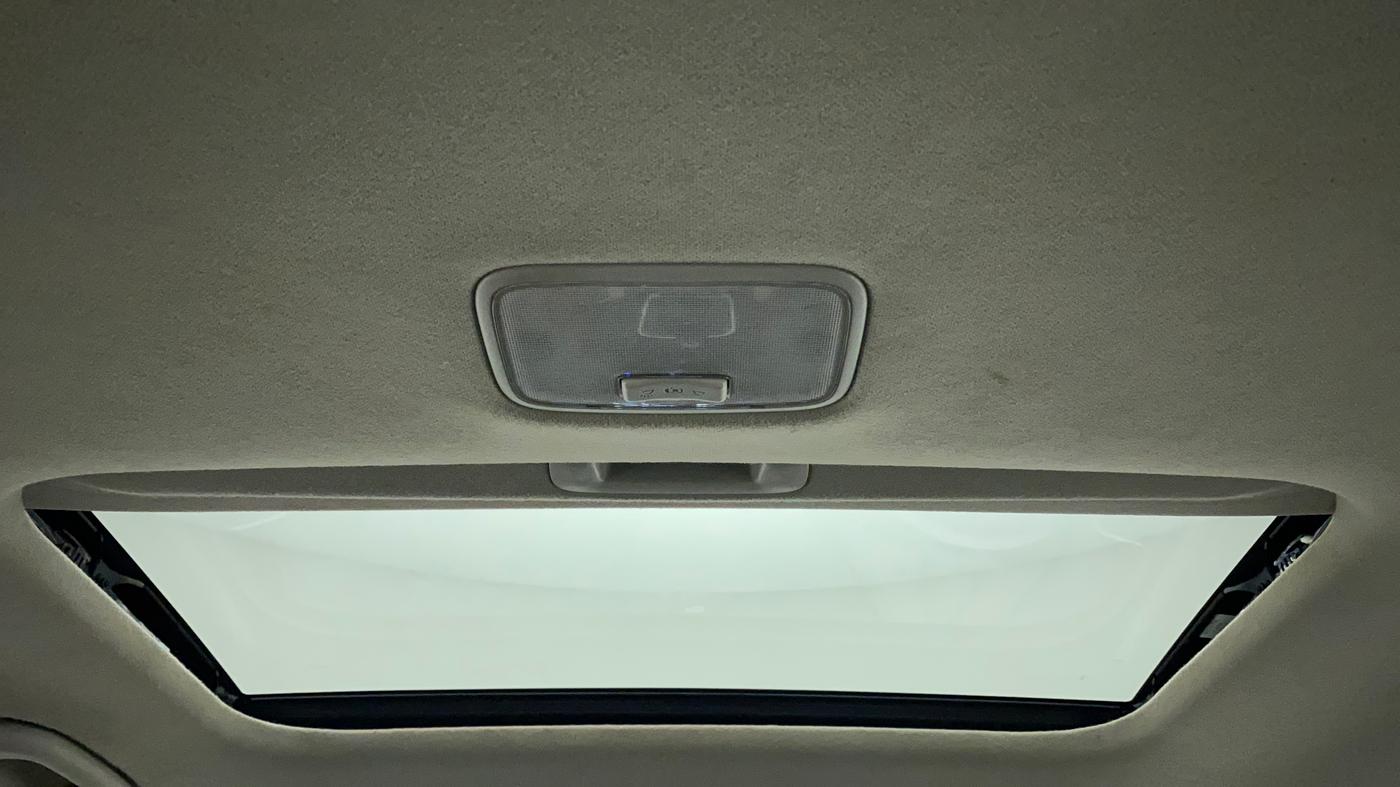 2019 Hyundai VENUE SX 1.4 CRDI, Diesel, Manual, 74,014 km, Moonroof/ Sunroof