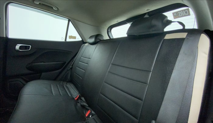 2019 Hyundai VENUE SX 1.4 CRDI, Diesel, Manual, 74,014 km, Right Side Rear Door Cabin