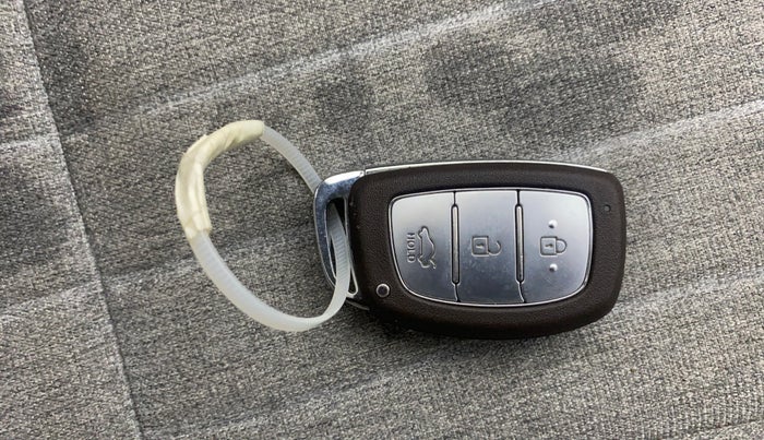 2020 Hyundai GRAND I10 NIOS ASTA AMT 1.2 KAPPA VTVT, Petrol, Automatic, 29,562 km, Key Close Up