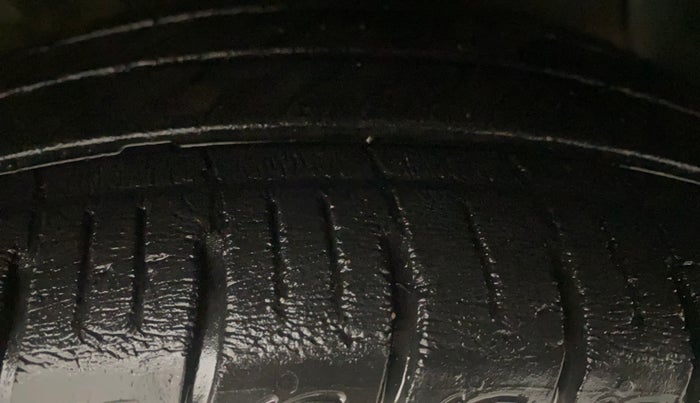 2020 Hyundai GRAND I10 NIOS ASTA AMT 1.2 KAPPA VTVT, Petrol, Automatic, 29,562 km, Right Front Tyre Tread