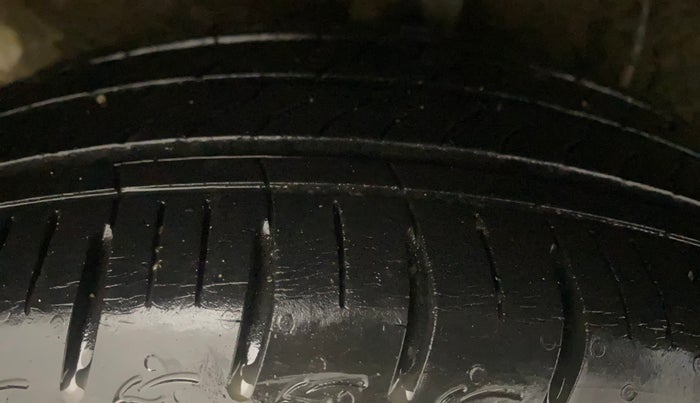 2020 Hyundai GRAND I10 NIOS ASTA AMT 1.2 KAPPA VTVT, Petrol, Automatic, 29,562 km, Right Rear Tyre Tread