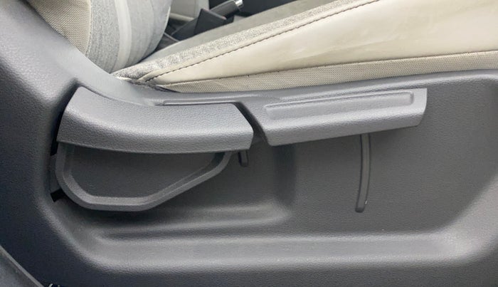 2020 Hyundai GRAND I10 NIOS ASTA AMT 1.2 KAPPA VTVT, Petrol, Automatic, 29,562 km, Driver Side Adjustment Panel