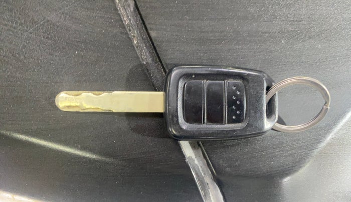 2016 Honda Jazz 1.2L I-VTEC V, Petrol, Manual, 50,423 km, Key Close Up