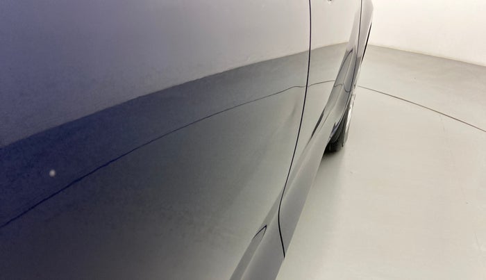 2021 Maruti Swift LXI, Petrol, Manual, 7,402 km, Right rear door - Slightly dented