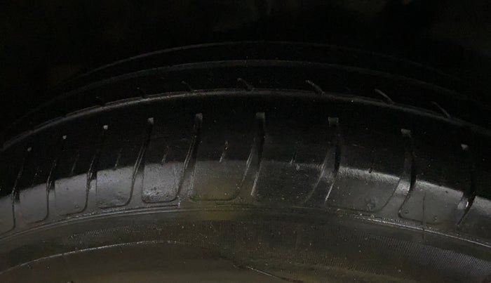 2021 Maruti Swift VXI, Petrol, Manual, 34,844 km, Left Rear Tyre Tread