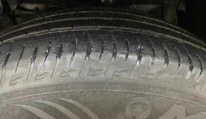 2023 Maruti BREZZA VXI SMART HYBRID, Petrol, Manual, 73,166 km, Left Front Tyre Tread